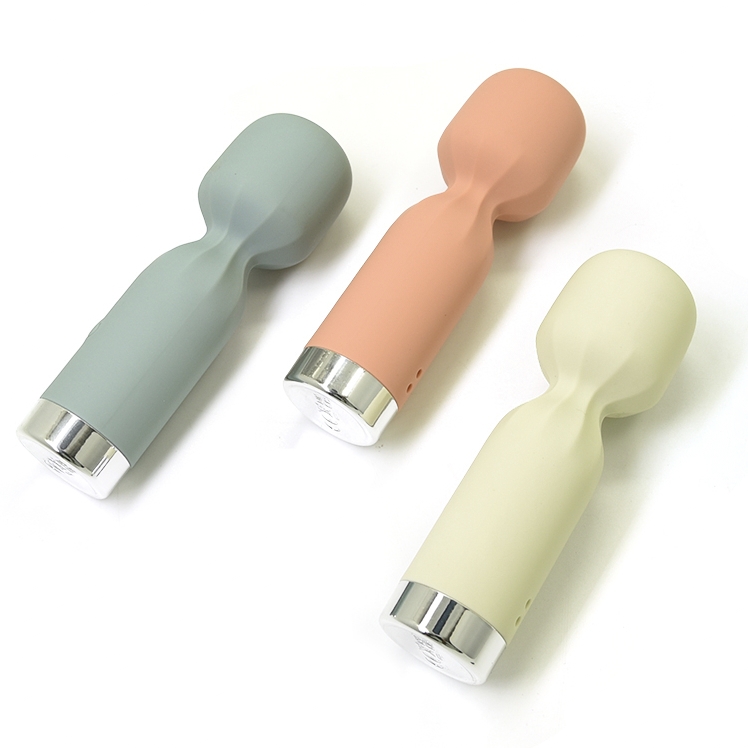 Nouveaux vibrateurs de baguette AV de masseur de silicone imperméable à l'eau de vente chaude dans les produits de sexe pour les femmes